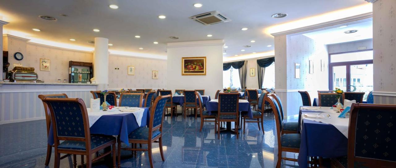 פולה Hotel Hermitage מראה חיצוני תמונה